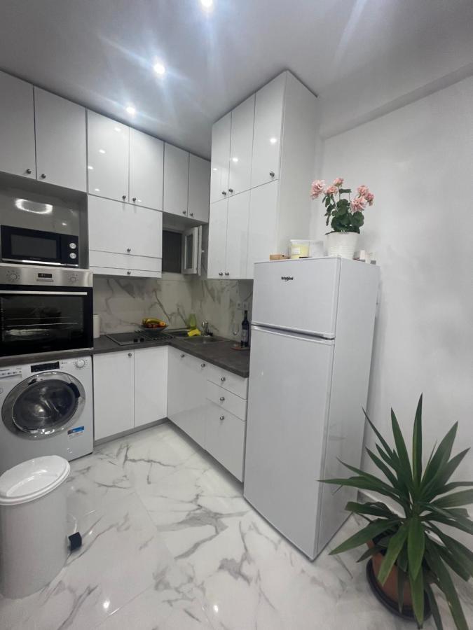 White Apartment Athens Atenas Exterior foto