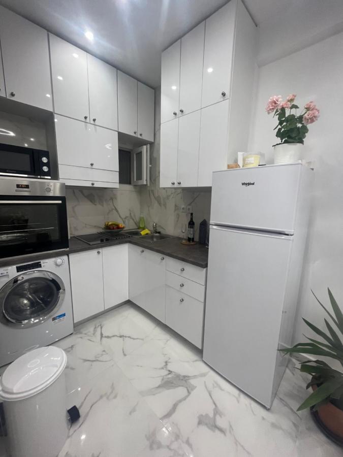 White Apartment Athens Atenas Exterior foto