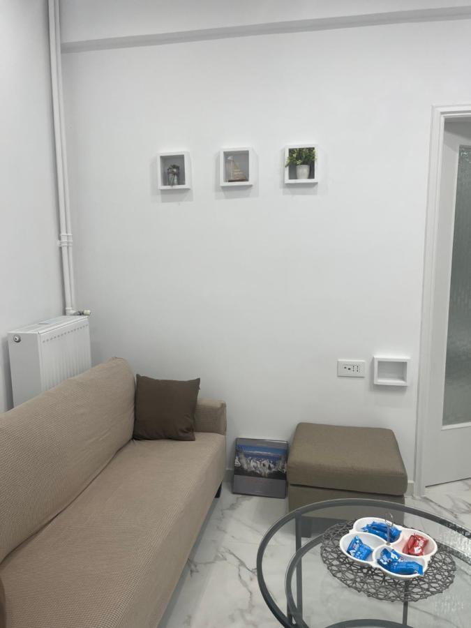 White Apartment Athens Atenas Exterior foto